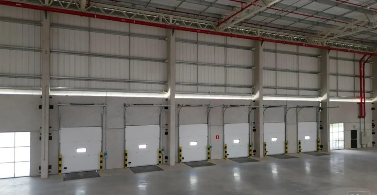 Foto 9 de Armazém / Galpão para alugar, 4961m2 em Maria Imaculada, Embu Das Artes - SP