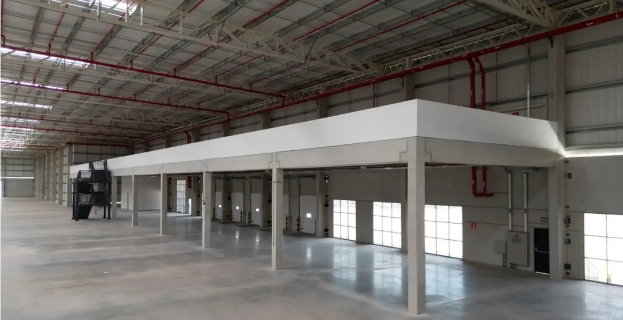 Foto 6 de Armazém / Galpão para alugar, 4961m2 em Maria Imaculada, Embu Das Artes - SP