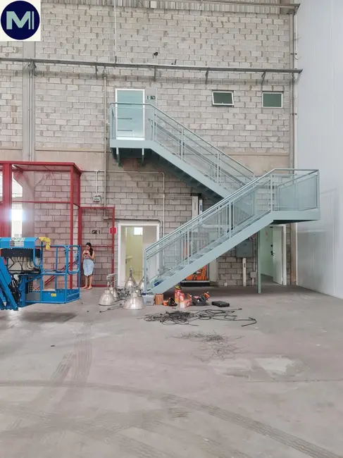 Foto 8 de Armazém / Galpão para alugar, 1742m2 em Itaqui, Itapevi - SP