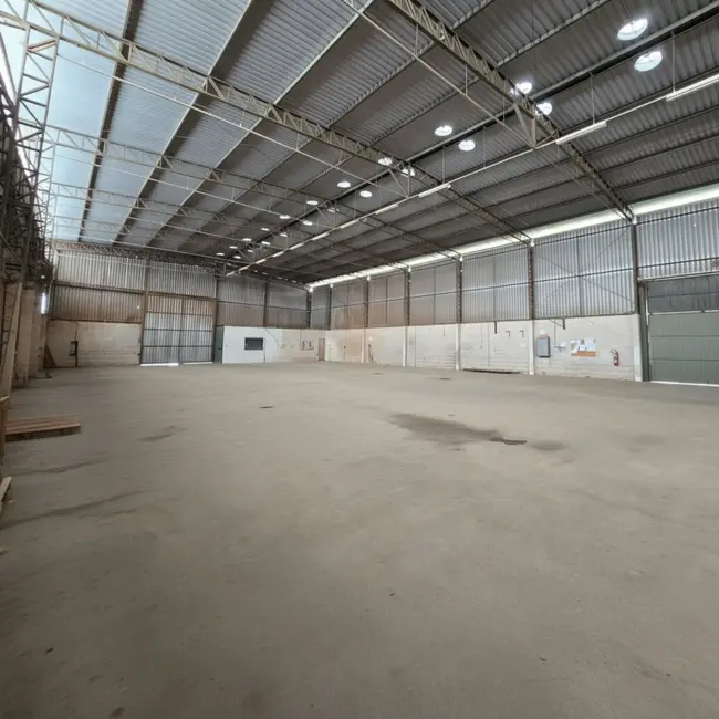 Foto 2 de Armazém / Galpão para alugar, 1961m2 em Brigadeiro Tobias, Sorocaba - SP