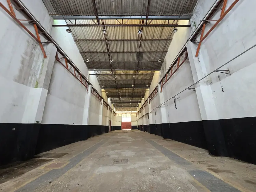 Foto 3 de Armazém / Galpão para alugar, 1500m2 em Mairinque - SP