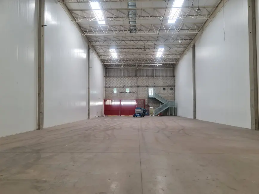 Foto 8 de Armazém / Galpão para alugar, 1101m2 em Itaqui, Itapevi - SP