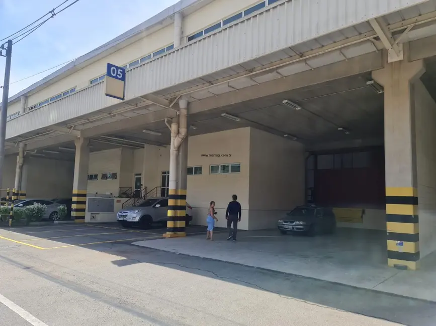 Foto 3 de Armazém / Galpão para alugar, 1101m2 em Itaqui, Itapevi - SP