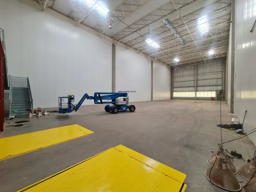 Foto 7 de Armazém / Galpão para alugar, 1101m2 em Itaqui, Itapevi - SP