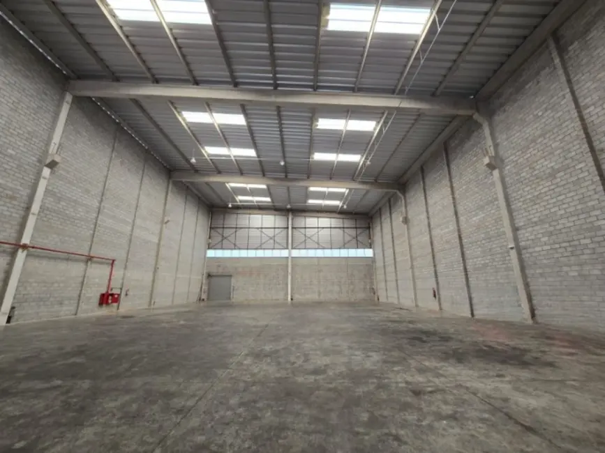 Armazém / Galpão para alugar, 1100m2 em Iporanga, Sorocaba - SP - imagem 3 Foto 3 de Armazém / Galpão para alugar, 1100m2 em Iporanga, Sorocaba - SP