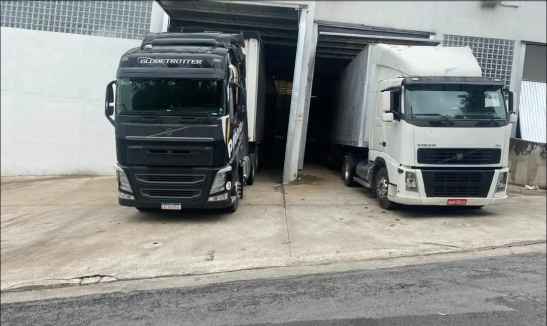 Foto 3 de Armazém / Galpão para alugar, 1400m2 em Recanto Sombra do Ipê, Santana De Parnaiba - SP