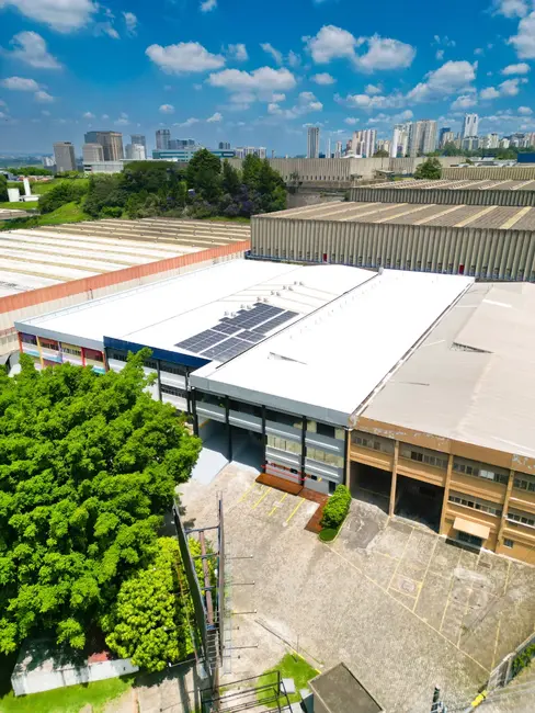 Foto 2 de Armazém / Galpão para alugar, 1700m2 em Tamboré, Barueri - SP