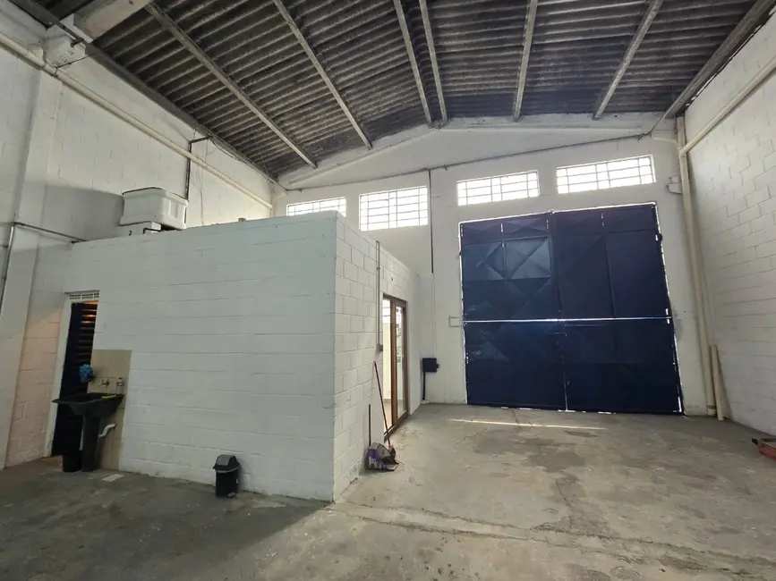 Foto 3 de Armazém / Galpão para alugar, 200m2 em Jardim Leocádia, Sorocaba - SP