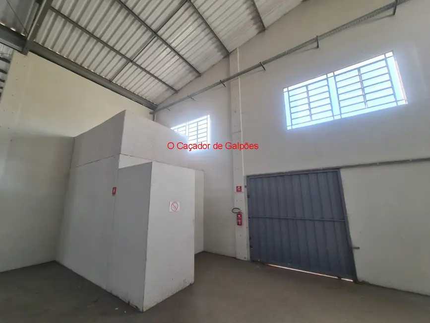 Foto 6 de Armazém / Galpão para alugar, 720m2 em Salto De Pirapora - SP