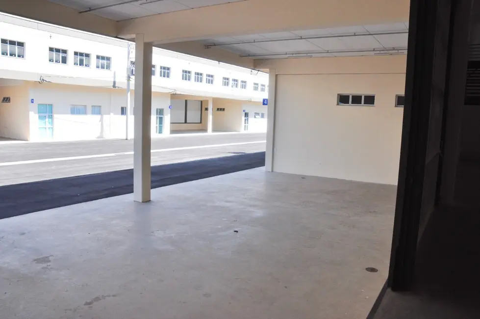 Foto 5 de Armazém / Galpão para alugar, 1740m2 em Itaqui, Itapevi - SP