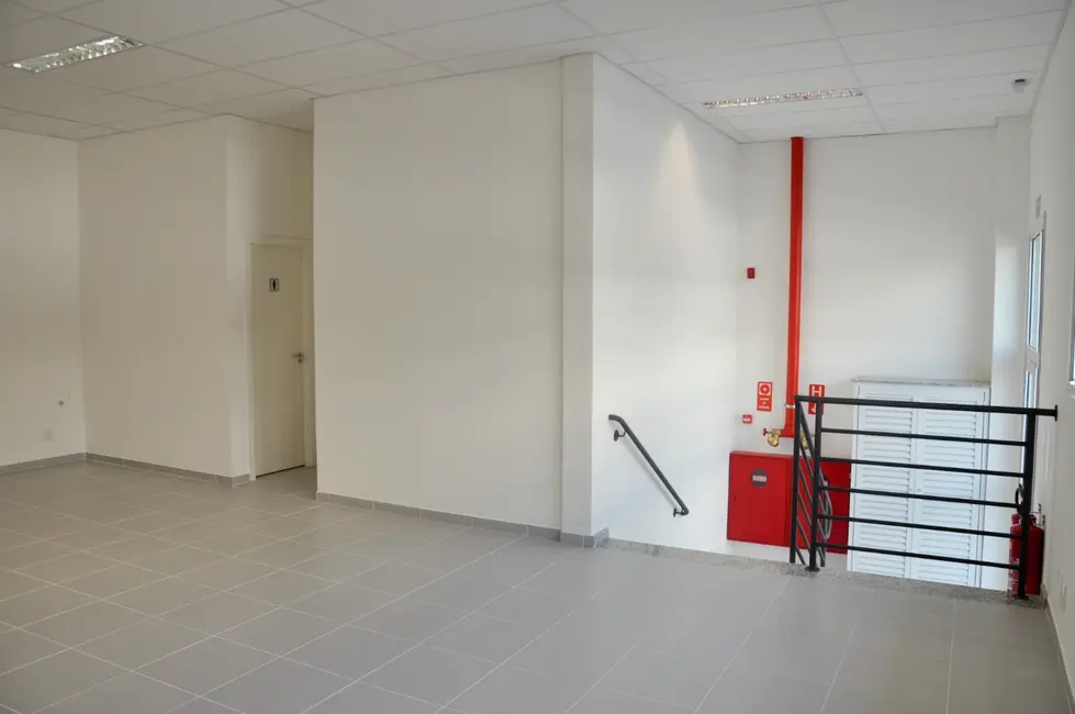 Foto 6 de Armazém / Galpão para alugar, 1740m2 em Itaqui, Itapevi - SP