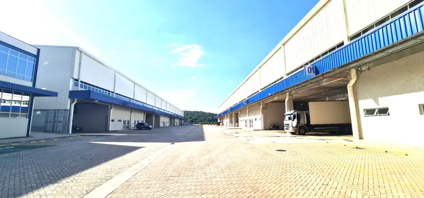 Armazém / Galpão para alugar, 3840m2 em Aracariguama - SP - imagem 7 Foto 7 de Armazém / Galpão para alugar, 3840m2 em Aracariguama - SP