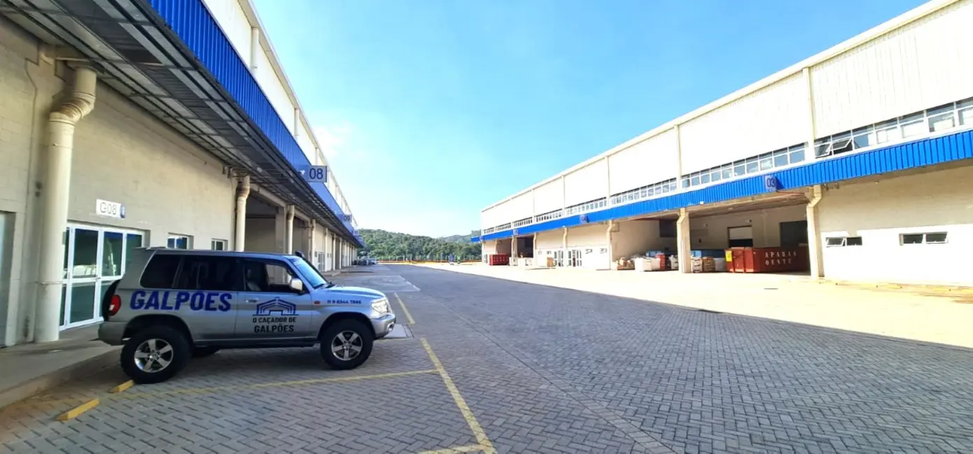 Armazém / Galpão para alugar, 3840m2 em Aracariguama - SP - imagem 2 Foto 2 de Armazém / Galpão para alugar, 3840m2 em Aracariguama - SP