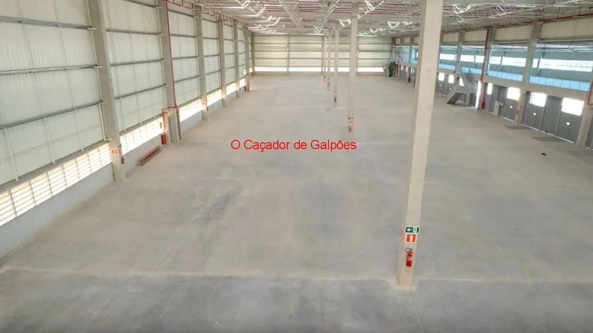 Armazém / Galpão para alugar, 3913m2 em Perus, São Paulo - SP - imagem 3 Foto 3 de Armazém / Galpão para alugar, 3913m2 em Perus, São Paulo - SP