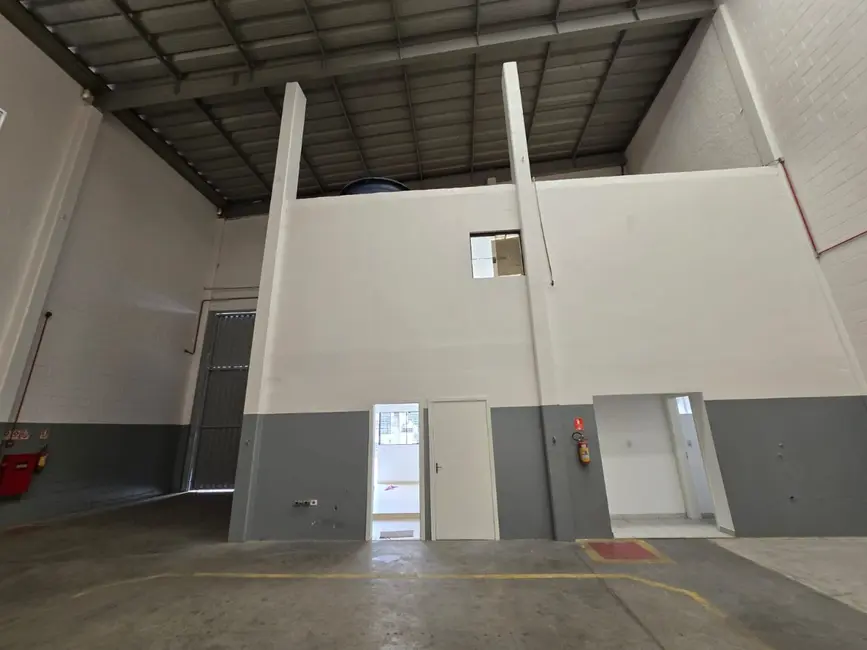 Foto 6 de Armazém / Galpão para alugar, 900m2 em Cajuru do Sul, Sorocaba - SP