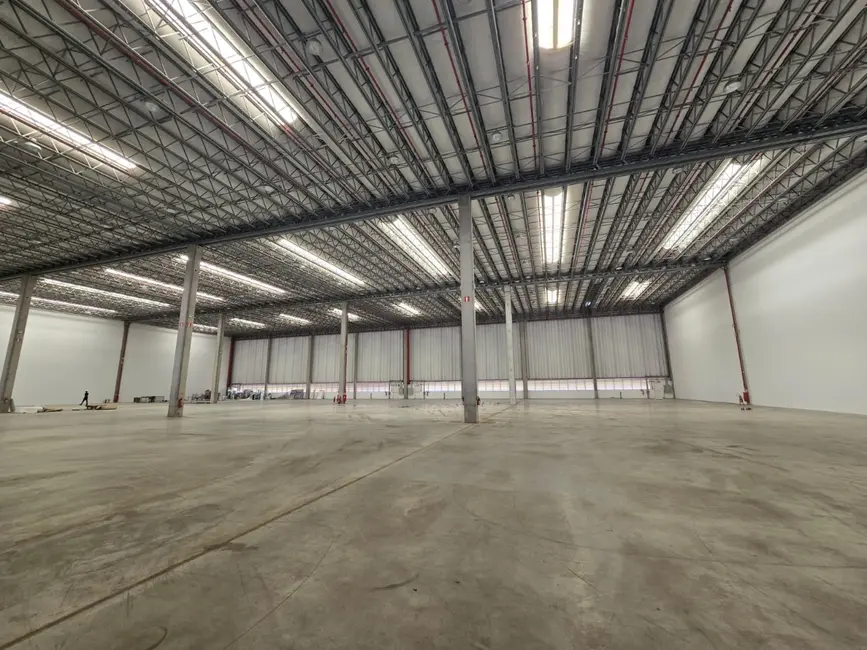 Foto 2 de Armazém / Galpão para alugar, 2400m2 em Boa Vista, Sorocaba - SP