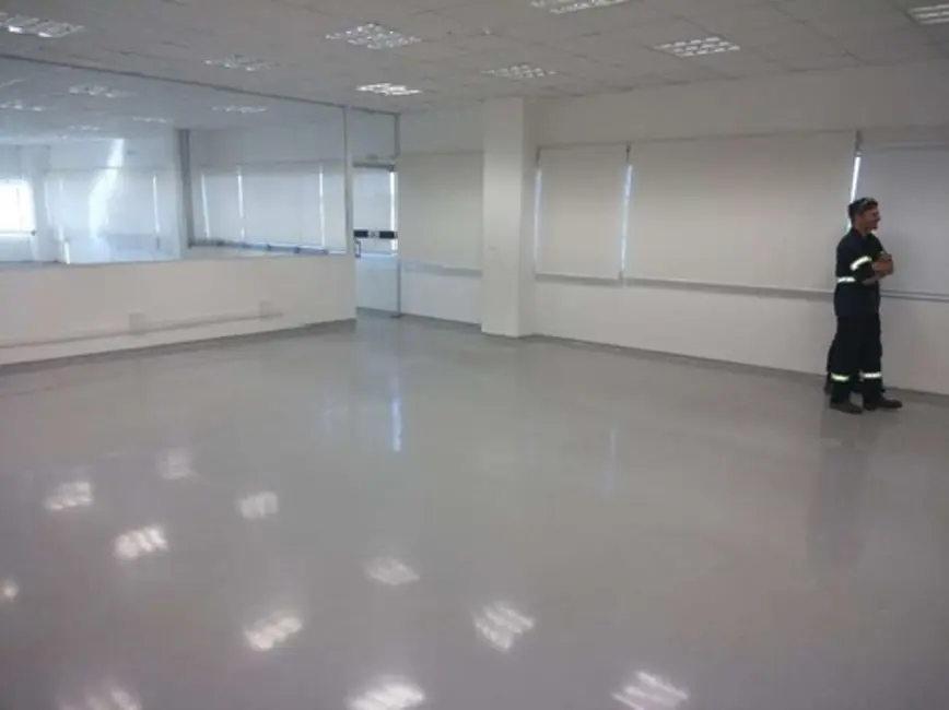 Armazém / Galpão para alugar, 1470m2 em Iporanga, Sorocaba - SP - imagem 8 Foto 8 de Armazém / Galpão para alugar, 1470m2 em Iporanga, Sorocaba - SP