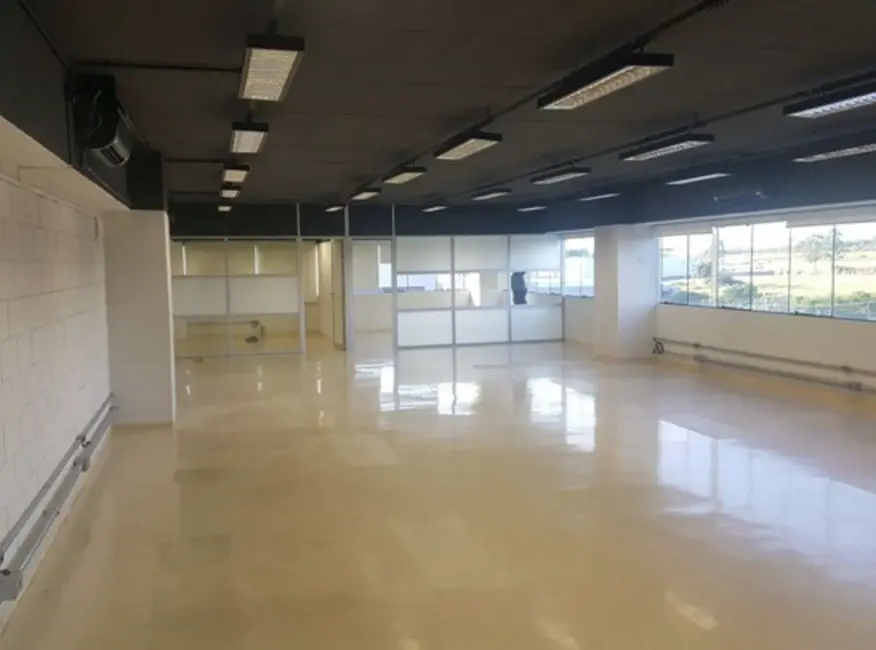 Armazém / Galpão para alugar, 1470m2 em Iporanga, Sorocaba - SP - imagem 6 Foto 6 de Armazém / Galpão para alugar, 1470m2 em Iporanga, Sorocaba - SP