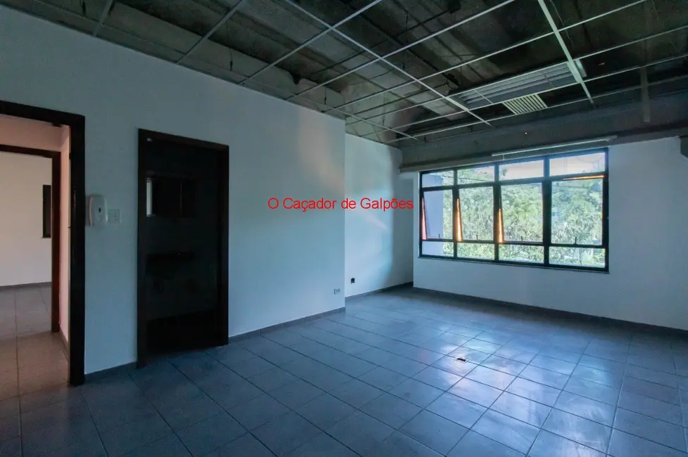 Foto 4 de Armazém / Galpão para alugar, 1600m2 em Jardim Regina Alice, Barueri - SP