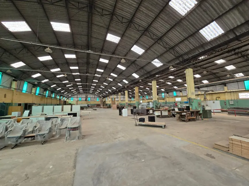 Foto 1 de Armazém / Galpão à venda e para alugar, 5400m2 em Mairinque - SP
