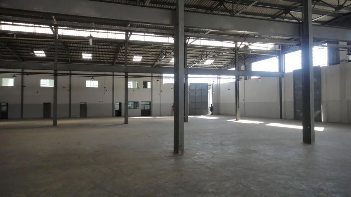 Armazém / Galpão para alugar, 1950m2 em Jardim Regina Alice, Barueri - SP - imagem 2 Foto 2 de Armazém / Galpão para alugar, 1950m2 em Jardim Regina Alice, Barueri - SP