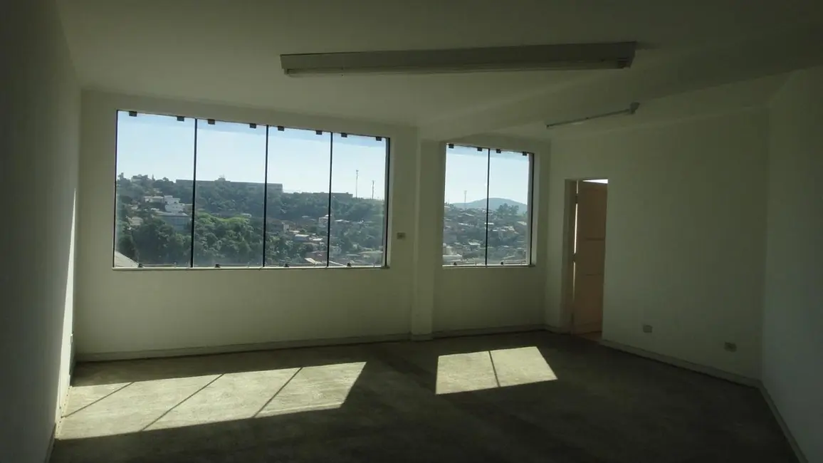 Armazém / Galpão para alugar, 1950m2 em Jardim Regina Alice, Barueri - SP - imagem 6 Foto 6 de Armazém / Galpão para alugar, 1950m2 em Jardim Regina Alice, Barueri - SP