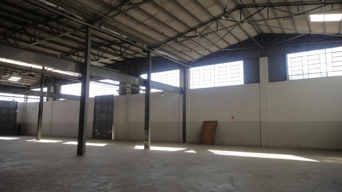 Armazém / Galpão para alugar, 1950m2 em Jardim Regina Alice, Barueri - SP - imagem 4 Foto 4 de Armazém / Galpão para alugar, 1950m2 em Jardim Regina Alice, Barueri - SP