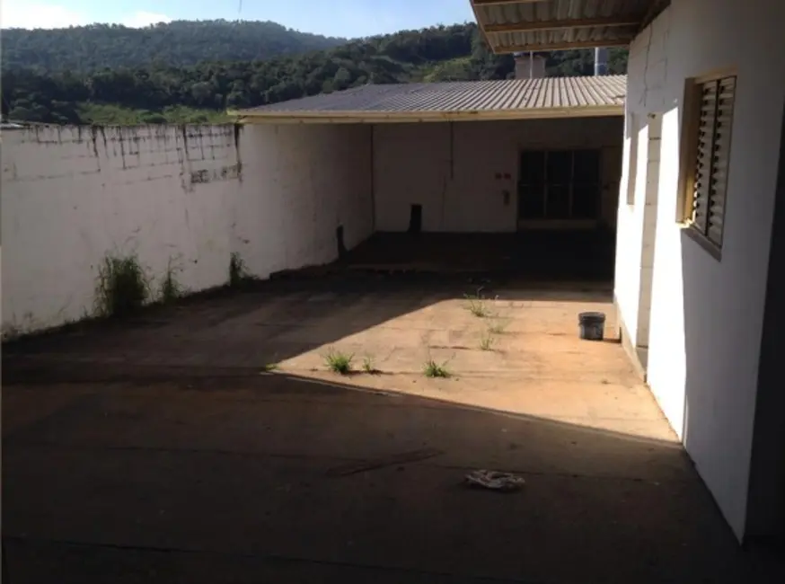 Foto 5 de Armazém / Galpão à venda, 300m2 em Vila Santo Antônio, Sao Roque - SP