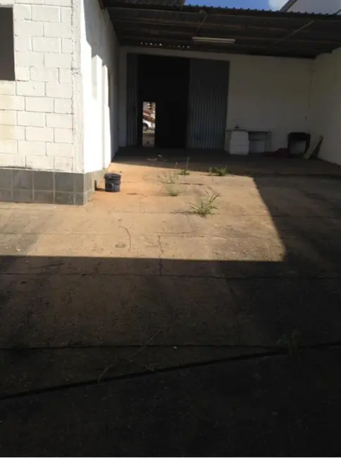 Foto 6 de Armazém / Galpão à venda, 300m2 em Vila Santo Antônio, Sao Roque - SP