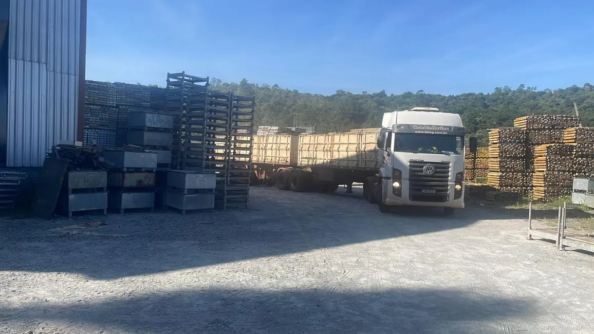 Foto 8 de Armazém / Galpão para alugar, 1350m2 em Residencial Santa Helena - Gleba II, Santana De Parnaiba - SP