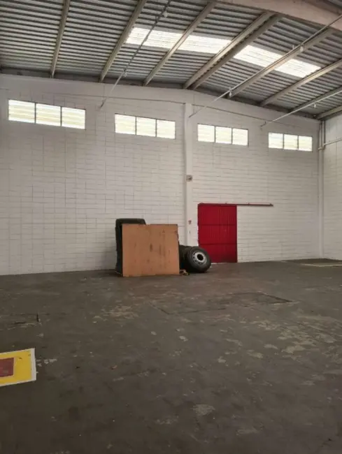 Foto 2 de Armazém / Galpão para alugar, 900m2 em Iporanga, Sorocaba - SP