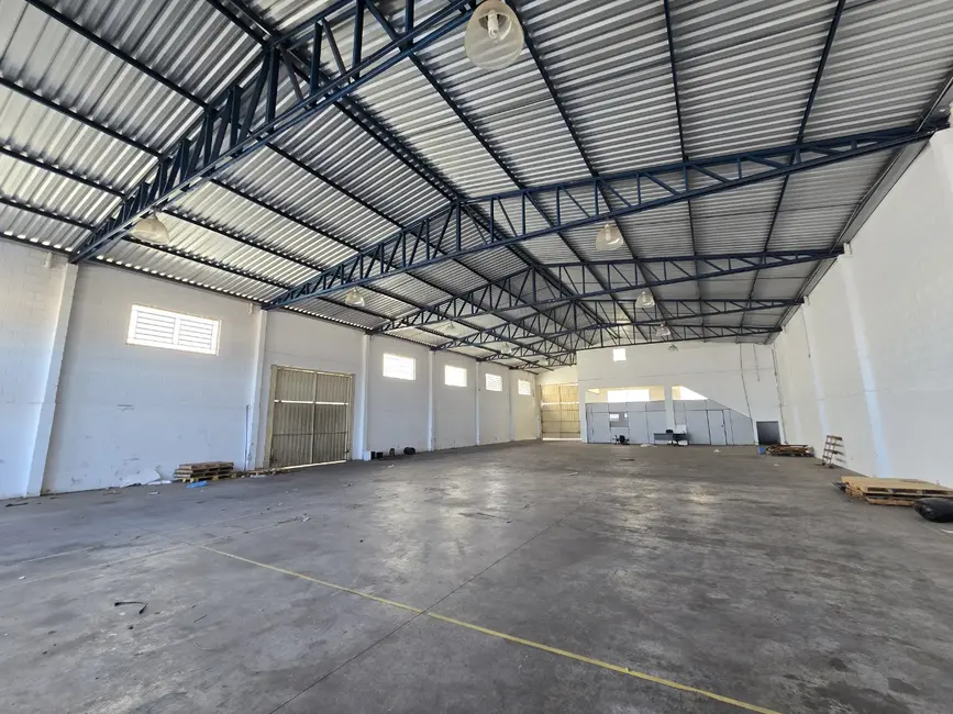 Armazém / Galpão para alugar, 606m2 em Zona Industrial, Sorocaba - SP - imagem 4 Foto 4 de Armazém / Galpão para alugar, 606m2 em Zona Industrial, Sorocaba - SP