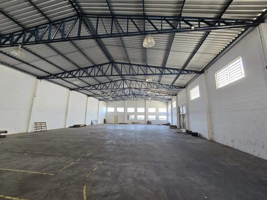 Armazém / Galpão para alugar, 606m2 em Zona Industrial, Sorocaba - SP - imagem 3 Foto 3 de Armazém / Galpão para alugar, 606m2 em Zona Industrial, Sorocaba - SP