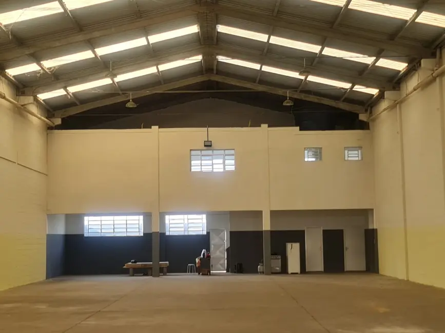 Foto 2 de Armazém / Galpão para alugar, 675m2 em Cajuru do Sul, Sorocaba - SP