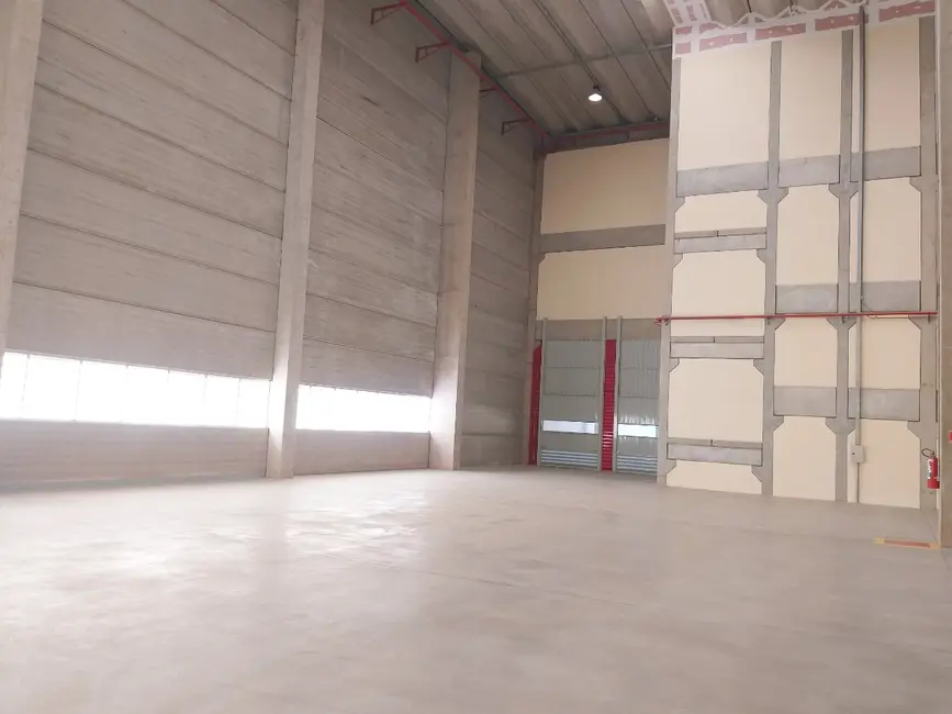 Foto 1 de Armazém / Galpão para alugar, 672m2 em Jardim Mutinga, Barueri - SP