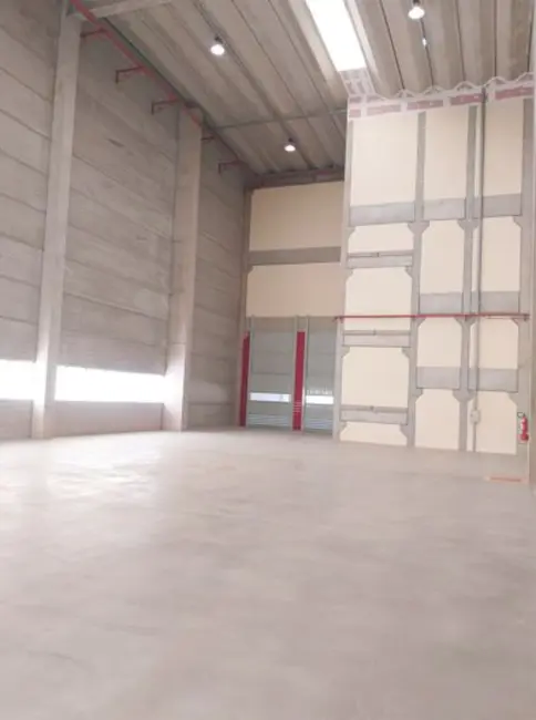 Foto 3 de Armazém / Galpão para alugar, 672m2 em Jardim Mutinga, Barueri - SP