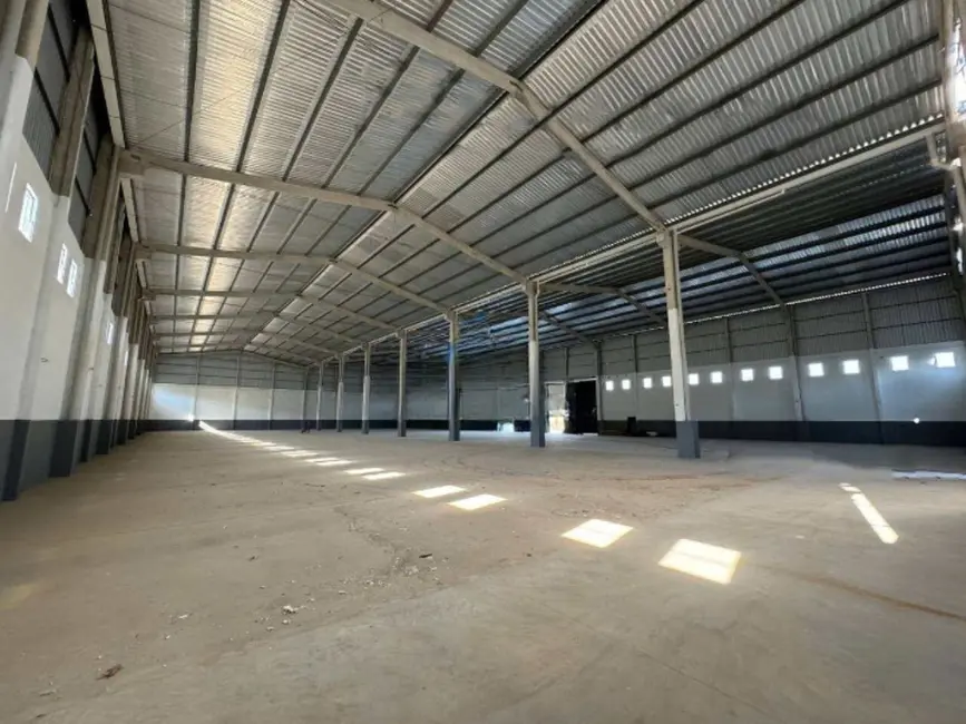 Foto 3 de Armazém / Galpão para alugar, 4200m2 em Pirapitingui, Itu - SP