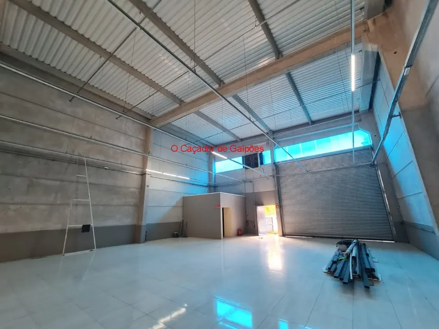 Armazém / Galpão à venda e para alugar, 300m2 em Vila Hortência, Sorocaba - SP - imagem 5 Foto 5 de Armazém / Galpão à venda e para alugar, 300m2 em Vila Hortência, Sorocaba - SP