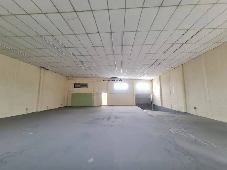Foto 2 de Armazém / Galpão para alugar, 300m2 em Protestantes, Votorantim - SP