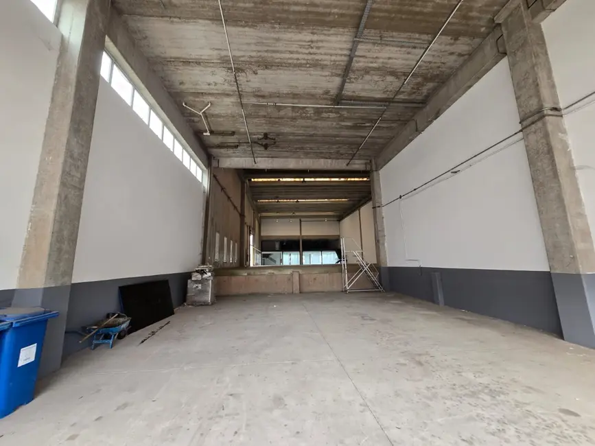 Armazém / Galpão para alugar, 1350m2 em Tamboré, Barueri - SP - imagem 4 Foto 4 de Armazém / Galpão para alugar, 1350m2 em Tamboré, Barueri - SP