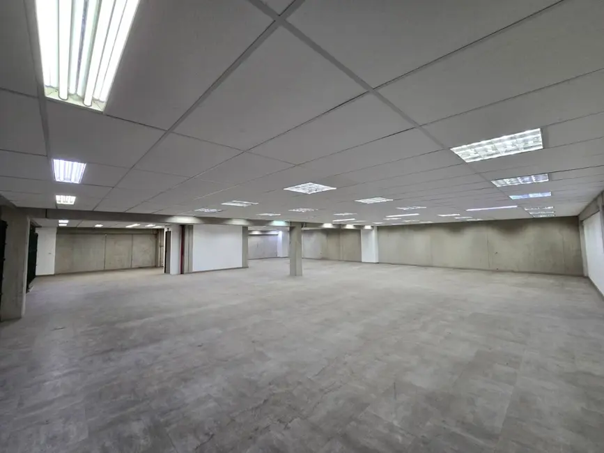 Armazém / Galpão para alugar, 1350m2 em Tamboré, Barueri - SP - imagem 7 Foto 7 de Armazém / Galpão para alugar, 1350m2 em Tamboré, Barueri - SP