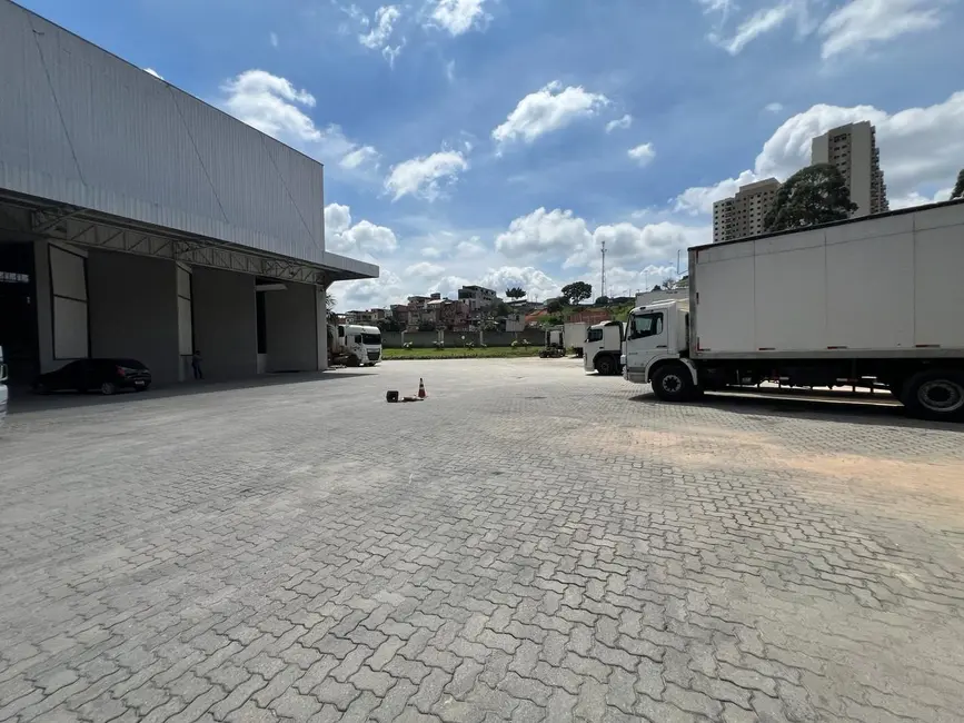 Foto 8 de Armazém / Galpão para alugar, 1100m2 em Jardim Itaquiti, Barueri - SP