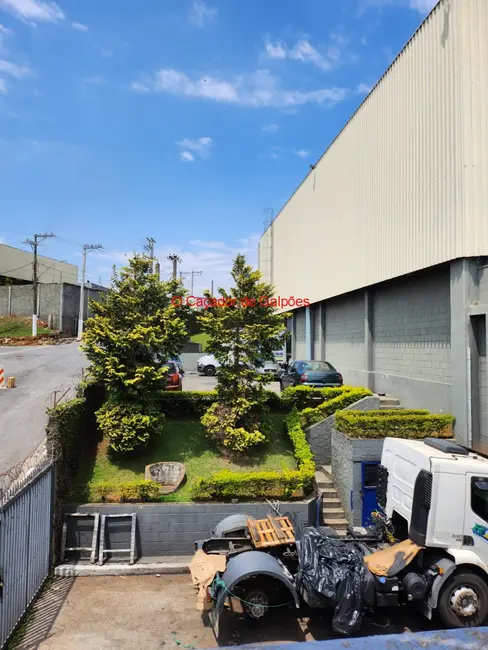 Foto 8 de Armazém / Galpão para alugar, 2500m2 em Quitaúna, Osasco - SP