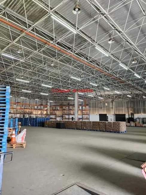 Foto 3 de Armazém / Galpão para alugar, 2500m2 em Quitaúna, Osasco - SP
