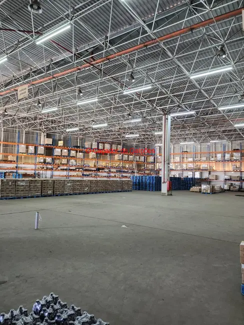 Foto 2 de Armazém / Galpão para alugar, 2500m2 em Quitaúna, Osasco - SP