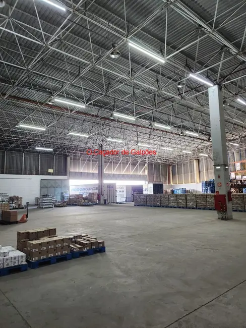 Foto 4 de Armazém / Galpão para alugar, 2500m2 em Quitaúna, Osasco - SP