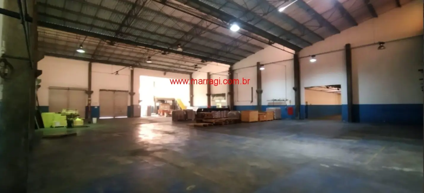 Armazém / Galpão para alugar, 2200m2 em Barueri - SP - imagem 8 Foto 8 de Armazém / Galpão para alugar, 2200m2 em Barueri - SP