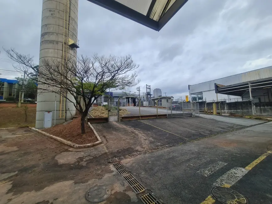 Foto 6 de Armazém / Galpão para alugar, 2700m2 em Alphaville Empresarial, Barueri - SP