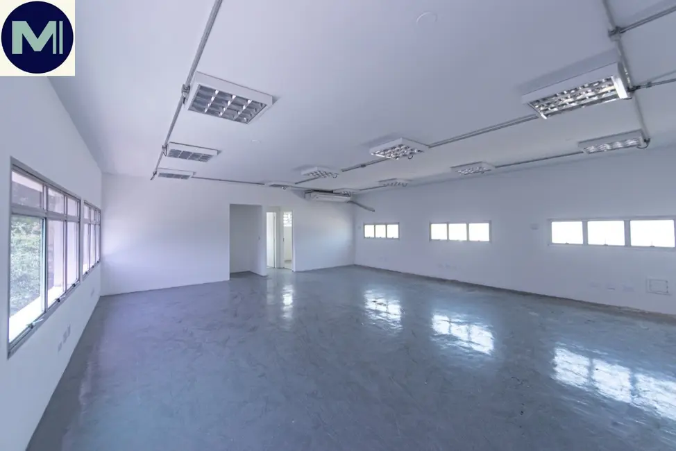 Armazém / Galpão para alugar, 1635m2 em Barueri - SP - imagem 4 Foto 4 de Armazém / Galpão para alugar, 1635m2 em Barueri - SP