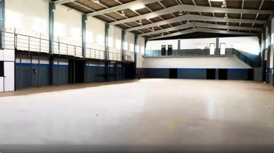 Armazém / Galpão para alugar, 1600m2 em Distrito Industrial João Narezzi, Indaiatuba - SP - imagem 4 Foto 4 de Armazém / Galpão para alugar, 1600m2 em Distrito Industrial João Narezzi, Indaiatuba - SP